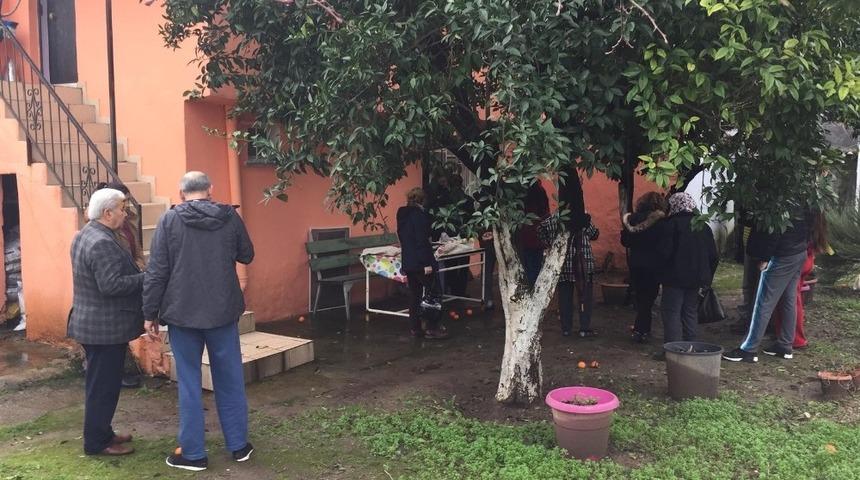 Yaşlı kadın evinde &ouml;l&uuml; bulundu