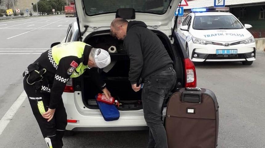 B&ouml;lge trafik ekipleri ara&ccedil;lar &uuml;zerinde uygulama yaptı