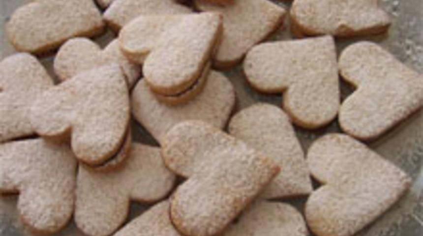 Kalpli &Ccedil;ikolatalı Bisk&uuml;viler