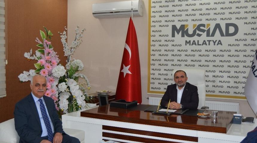 İl M&uuml;ft&uuml;s&uuml; &Ccedil;imen&rsquo;den M&Uuml;SİAD&rsquo;a hayırlı olsun ziyareti