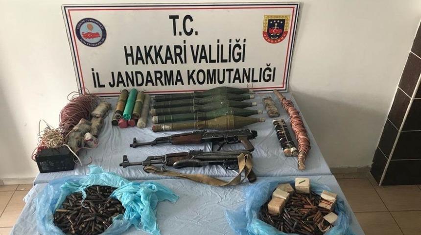 Hakkari&rsquo;de silah ve m&uuml;himmat ele ge&ccedil;irildi