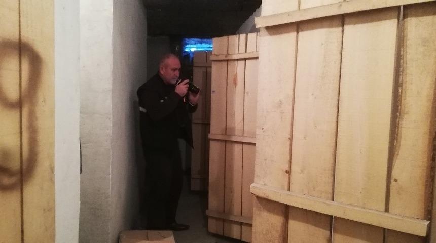 Odunluktan bir &ccedil;uval ceviz &ccedil;alındı