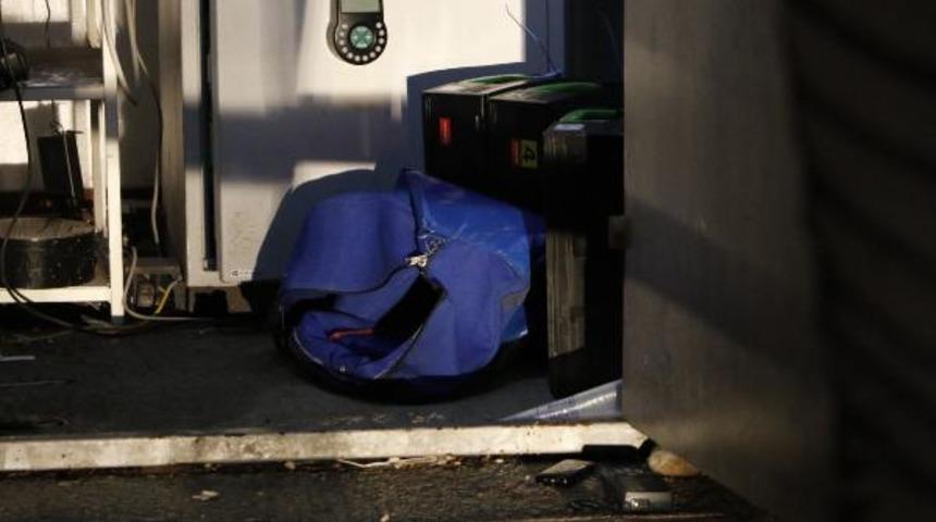 Antalya'da ilginç soygun! ATM'ye para yükleyen yetkilileri tehdit edip...