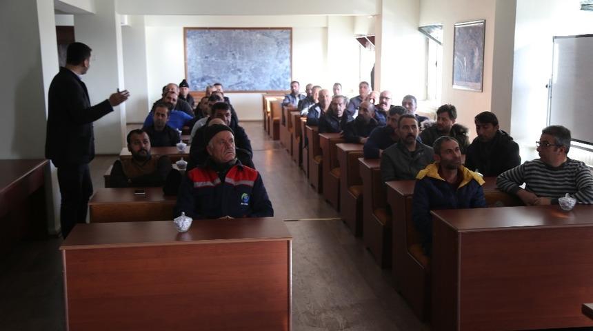 Belediye personeline iş g&uuml;venliği eğitimi verildi