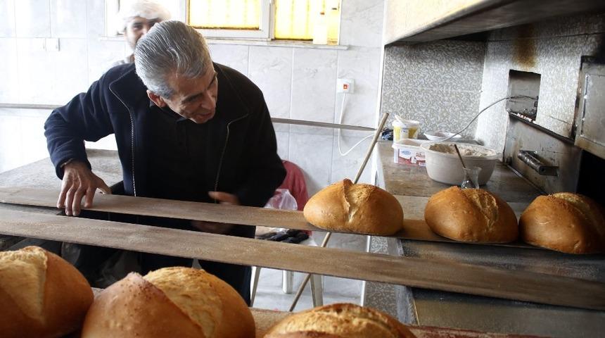 Dülgeroğlu esnafın sıkıntılarını dinledi