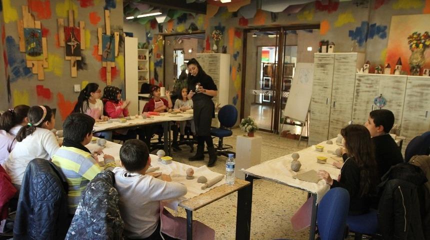 Gaziantep B&uuml;y&uuml;kşehir Belediyesinin yarıyıl kurslarına yoğun ilgi