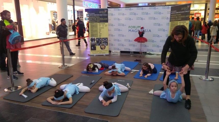 Manisalı miniklere tatil hediyesi