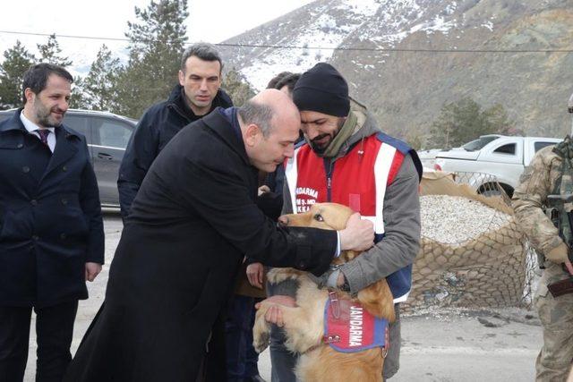 Bakan Soylu’dan kahraman Mehmetçik’e ziyaret