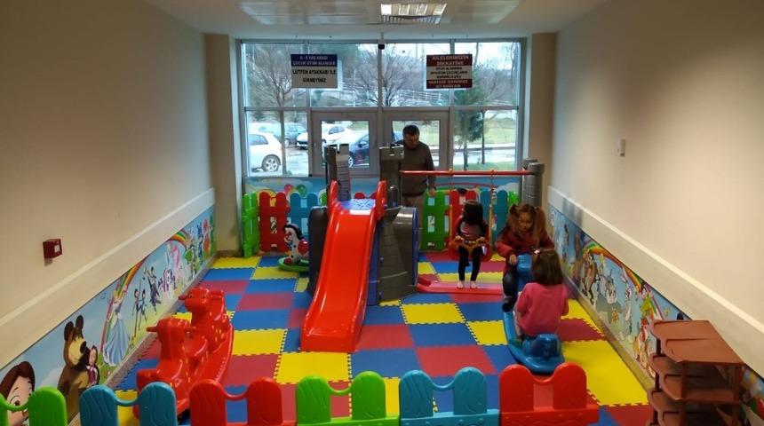 Devrekli işadamı hastaneye oyun kazandırdı