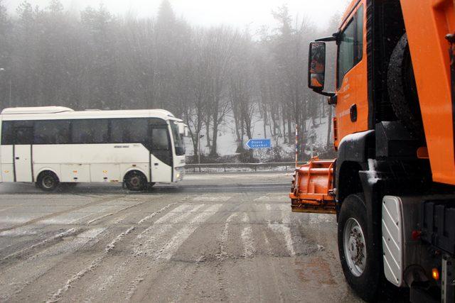 Bolu Dağı'nda kar yağışı