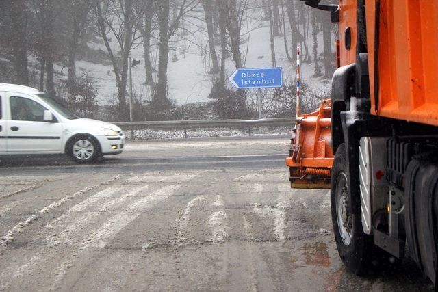 Bolu Dağı'nda kar yağışı