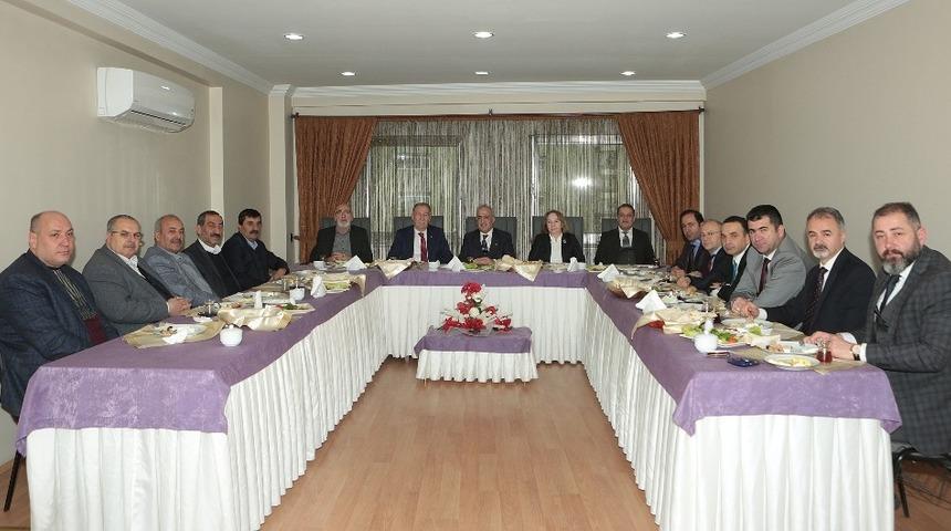 Rekt&ouml;r &Ccedil;omaklı, ESOB&rsquo;un konuğu oldu