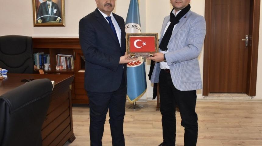 Eğitim Bir-Sen&rsquo;den İl M&uuml;d&uuml;r&uuml; &Ccedil;elik&rsquo;e hayırlı olsun ziyareti