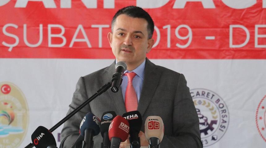 Bakan Pakdemirli: Hayvana y&ouml;nelik şiddet su&ccedil; sayılacak