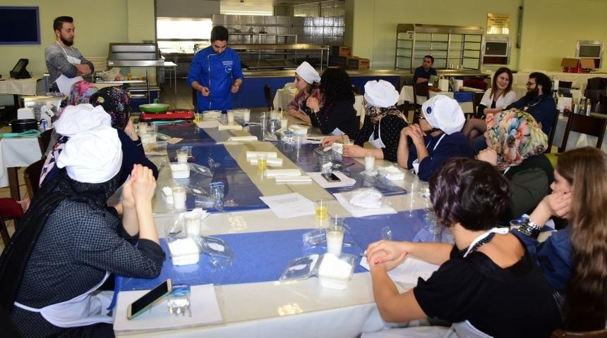 ESOG&Uuml;&rsquo;den Fenilketon&uuml;ri Bilin&ccedil;lendirme Etkinliği