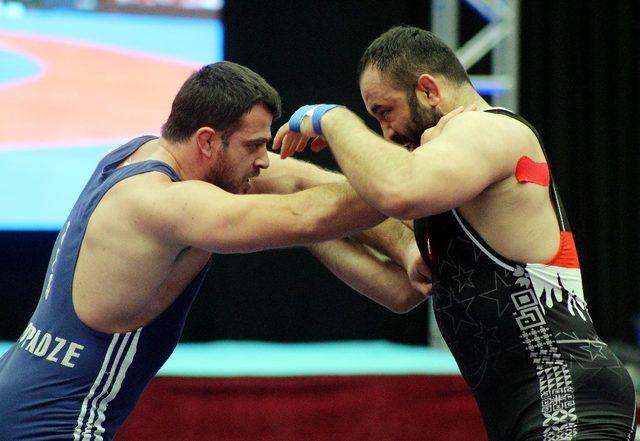 37. Vehbi Emre ve Hamit Kaplan Grekoromen Güreş Turnuvası başladı