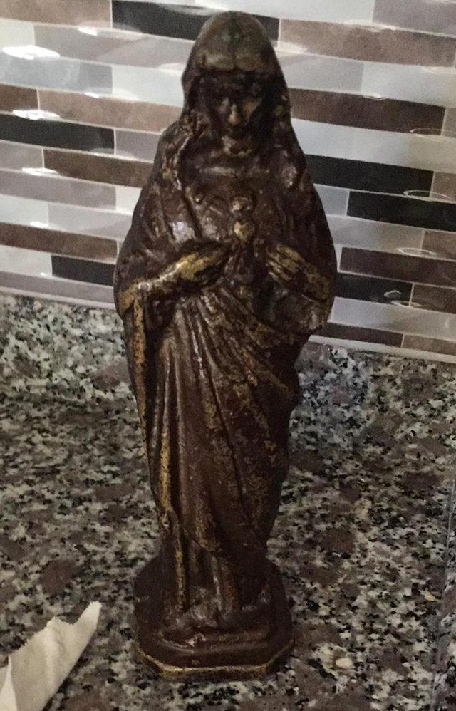 Klozetin su haznesinden 230 sikke &ccedil;ıktı 2