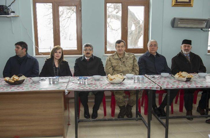 Vali Bilmez, mahalle ziyaretlerini sürdürüyor G2