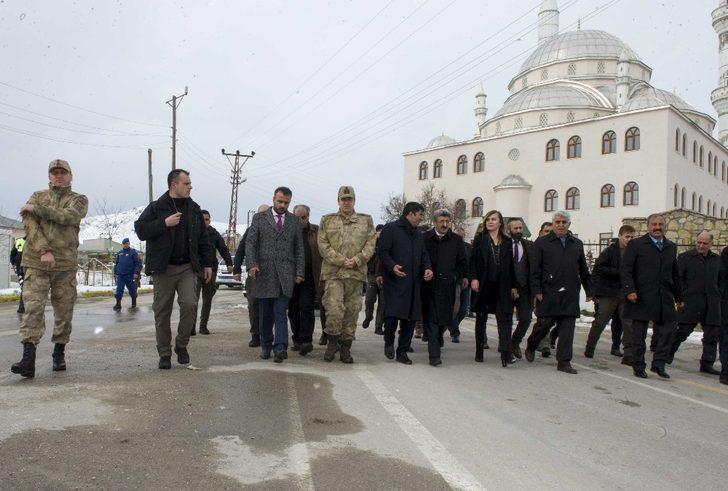 Vali Bilmez, mahalle ziyaretlerini sürdürüyor G5