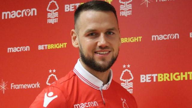 Beşiktaş'ın eski ismi Alexander Milosevic İngiltere'ye gitti