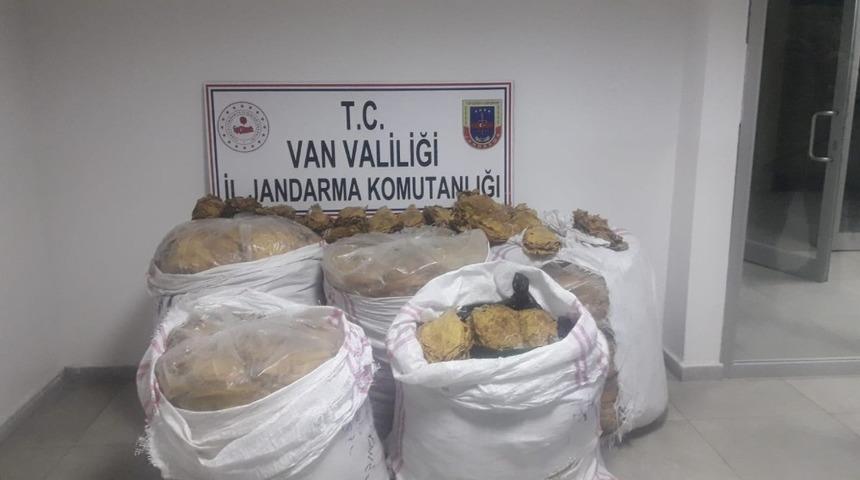 Saray il&ccedil;esinde 250 kilogram yaprak t&uuml;t&uuml;n ele ge&ccedil;irildi