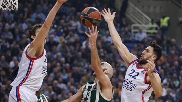 Anadolu Efes Panathinaikos'a deplasmanda mağlup oldu