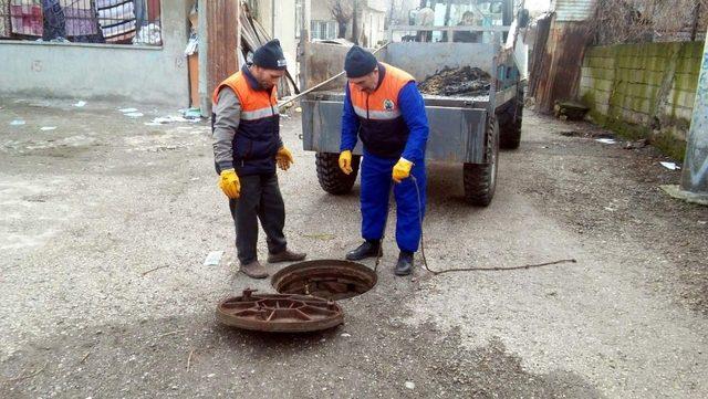 Siirt’te rögarlar temizlenip ilaçlanıyor