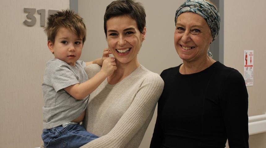 Kanser anne-kız hastalığı birlikte yendi