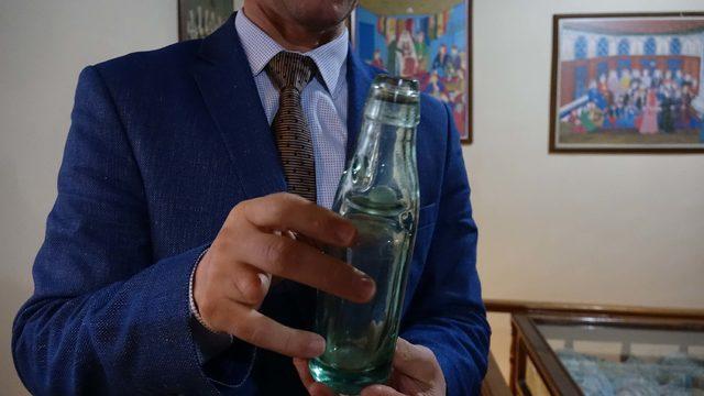 1930'lu yıllardan bilyeli gazoz şişesi müzede sergileniyor