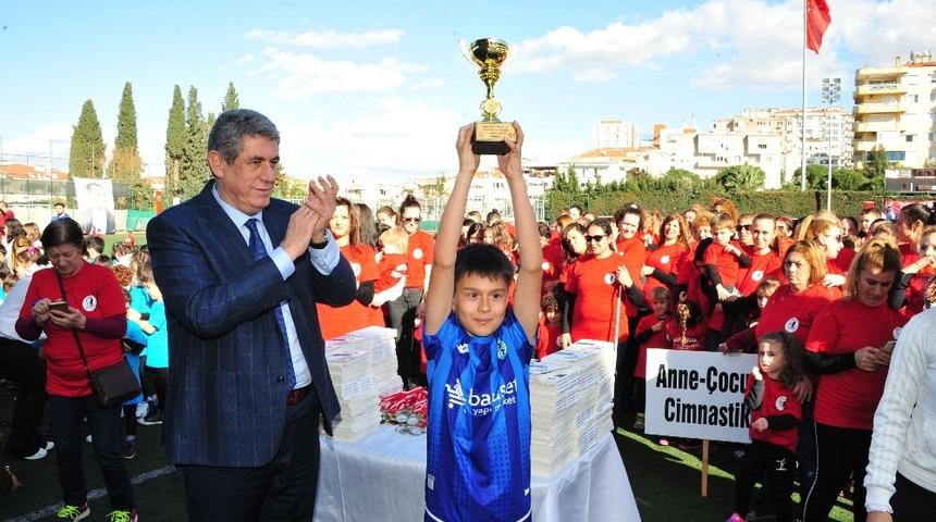 Balçova’da minikler, tatili spor yaparak geçirdi