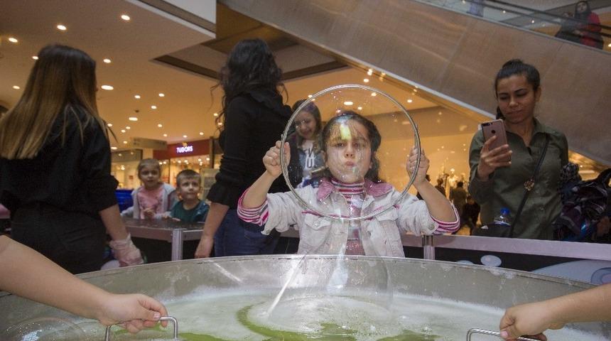 Tatilin son eğlencesi: "Baloncuk Şov"