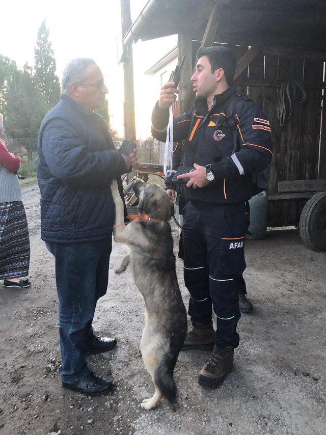 41 gündür kayıp yaşlı adamı bulduğu sanılan köpeğine GPS takıldı