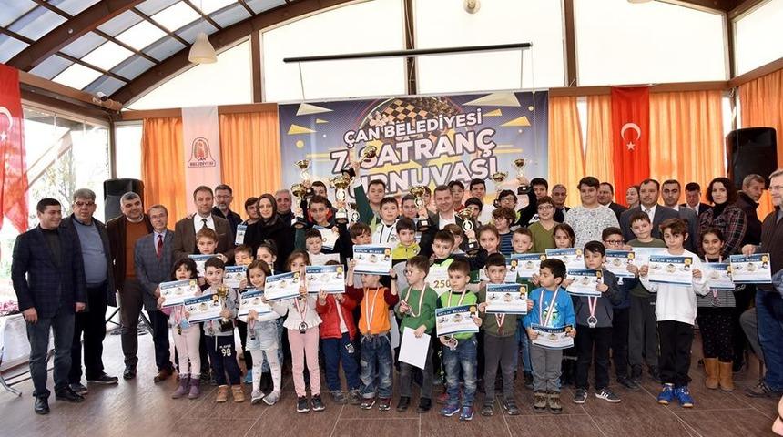 &Ccedil;an Belediyesi 7. Satran&ccedil; Turnuvası sona erdi