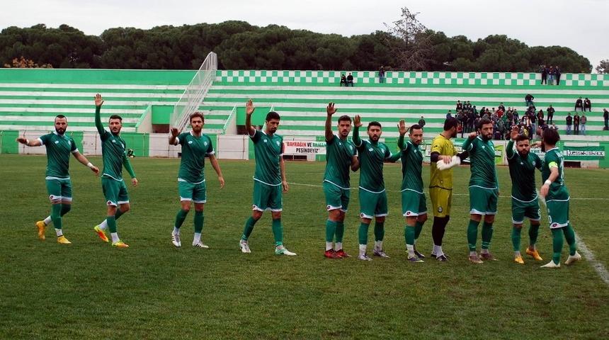 Salihli Belediyespor, &Ouml;demiş&rsquo;ten eli boş d&ouml;nmek istemiyor