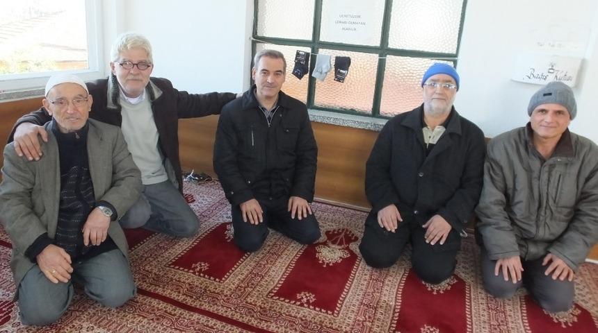 Burhaniye&rsquo;de askıda &ccedil;orap uygulaması ilgi g&ouml;rd&uuml;