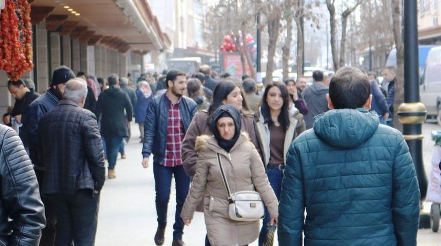 Diyarbakır&rsquo;ın n&uuml;fusu 1 milyon 732 bin 396&rsquo;ya y&uuml;kseldi
