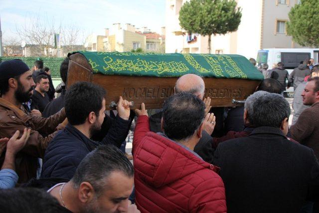 İkiz kardeşleri trafik kazası ayırdı