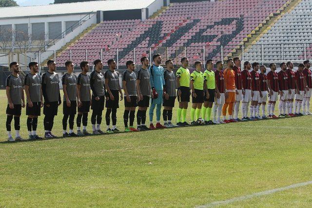 TFF 2. Lig Beyaz Grup: Manisaspor: 0 - Utaş Uşakspor: 4 1