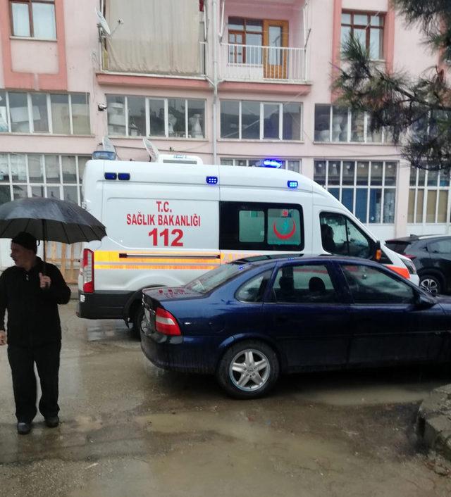 Hastanın ölümü sonrası ambulansın giremediği sokaktaki araçlara ceza yazıldı