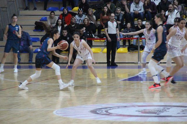 Türkiye Kadınlar Basketbol 1. Ligi: Elazığ İl Özel İdare: 95 - Yalova VIP Gençlik: 36