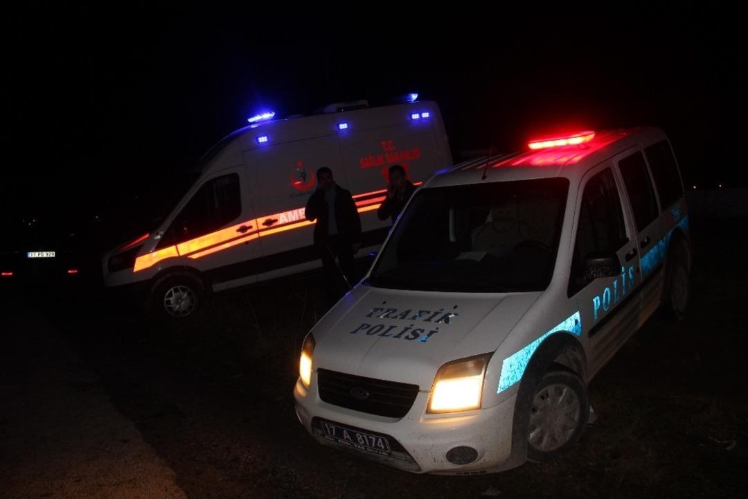 &Ccedil;anakkale&rsquo;de dereye u&ccedil;tuğu iddia edilen ara&ccedil; i&ccedil;in &ccedil;alışma başlatıldı