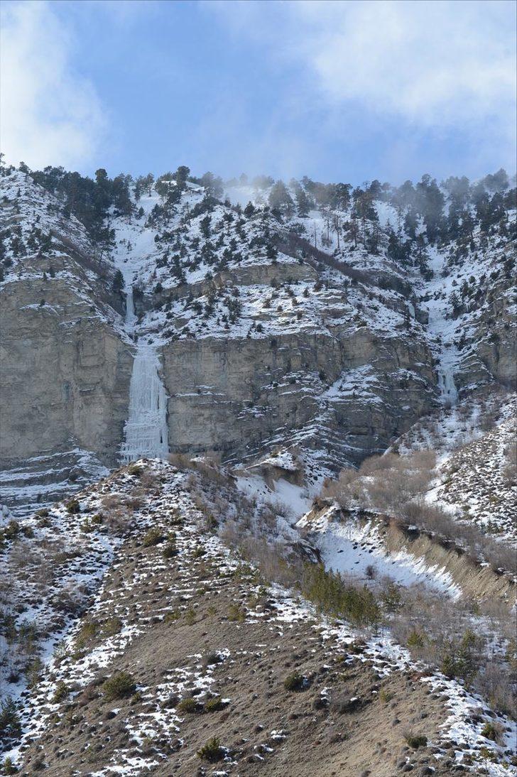 Dünyaca ünlü dağcılar 'sakin kent'te buz tırmanışı yaptı  G3