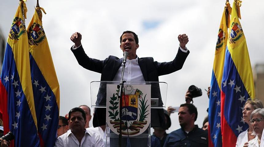 Maduro'nun seçim kararının ardından Guaido'dan sokağa çıkma çağrısı