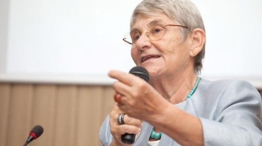 Canan Karatay'dan dikkat &ccedil;eken &ccedil;ay uyarısı! Sakın bunu yapmayın