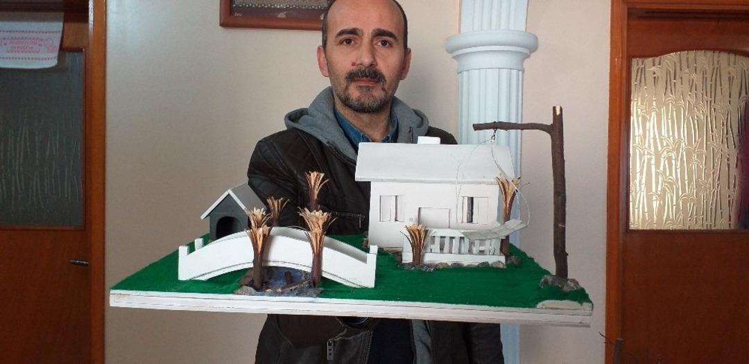 İnsanların hayal edip alamadığı evlerin maketini yapıyor