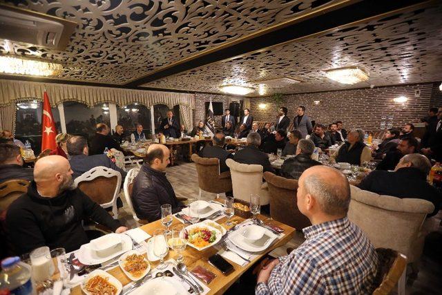 Başkan Yaşar esnafla bir araya geldi 2