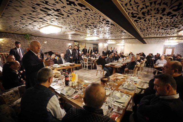 Başkan Yaşar esnafla bir araya geldi 4