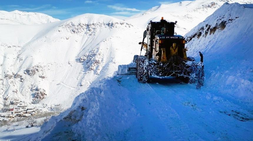 Van&rsquo;da 137 yerleşim yeri ulaşıma kapandı