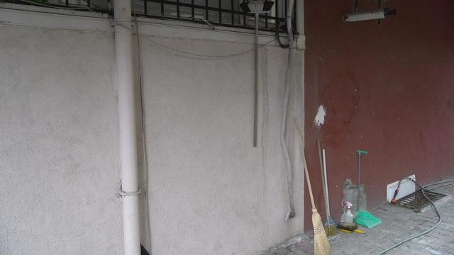 Kadıköy'de klima hırsızları kamerada