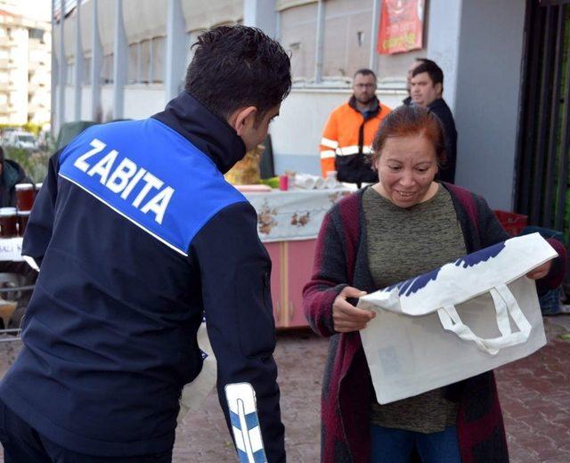 Aliağa Belediyesinden çevre dostu bez çanta